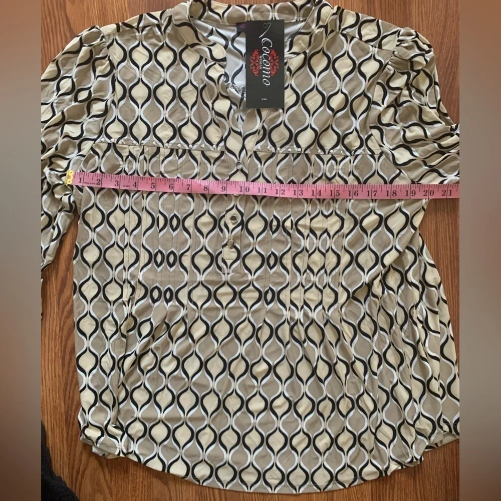 COCOMO 1X Beige Black White Plus Size 3/4 sleeve women's Pintuck Blouse